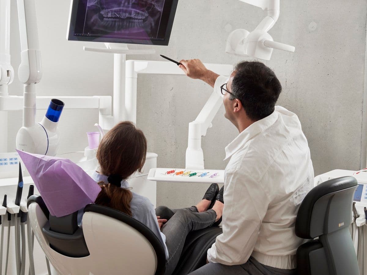 Implante Dentário: Como Funciona o Tratamento Passo a Passo?